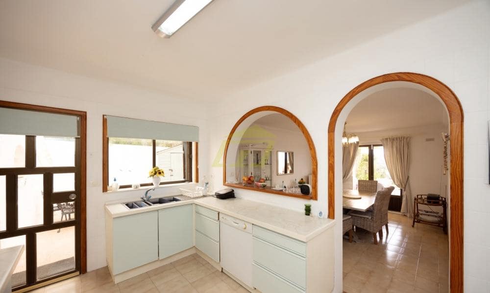 4 bedroom Villa for sale in Nazaret with pool garage - € 650,000 (Ref: 9833182)