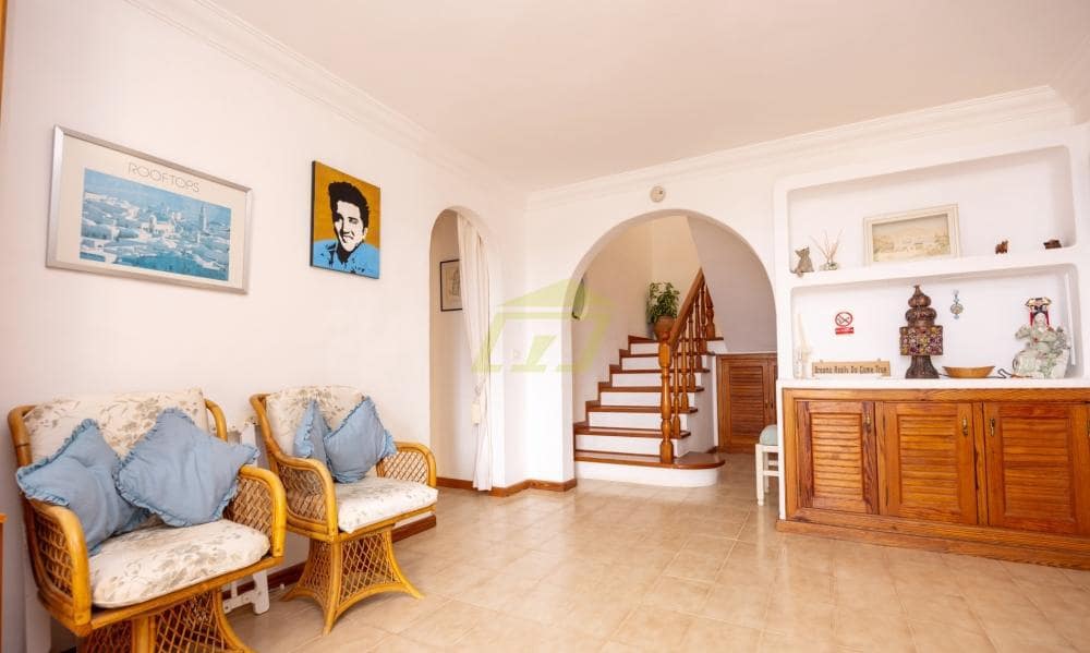 4 bedroom Villa for sale in Nazaret with pool garage - € 650,000 (Ref: 9833182)