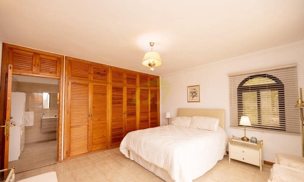 4 bedroom Villa for sale in Nazaret with pool garage - € 650,000 (Ref: 9833182)