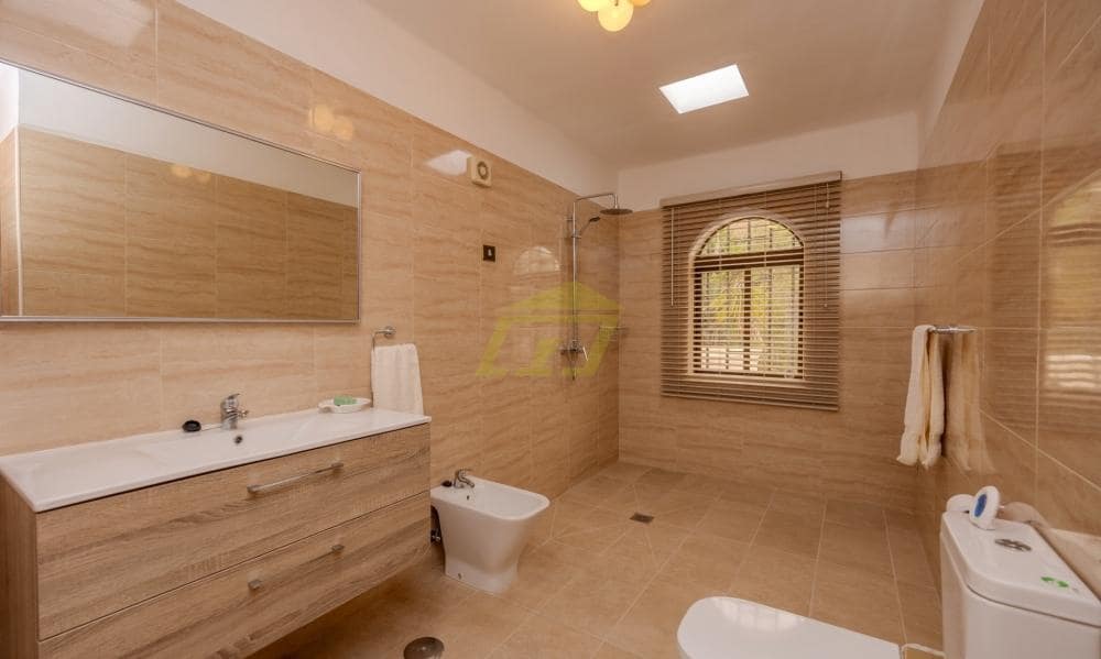 4 bedroom Villa for sale in Nazaret with pool garage - € 650,000 (Ref: 9833182)