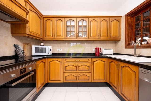 4 quarto Moradia para venda em Playa Blanca, Yaiza com piscina - 795 000 € (Ref: 9833183)