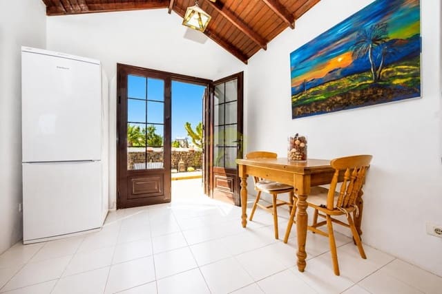 4 quarto Moradia para venda em Playa Blanca, Yaiza com piscina - 795 000 € (Ref: 9833183)
