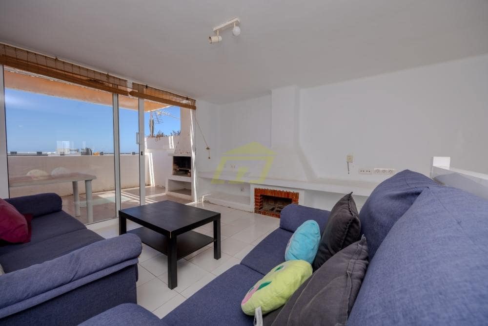 2 quarto Moradia para venda em Puerto del Carmen com piscina - 360 000 € (Ref: 9835094)