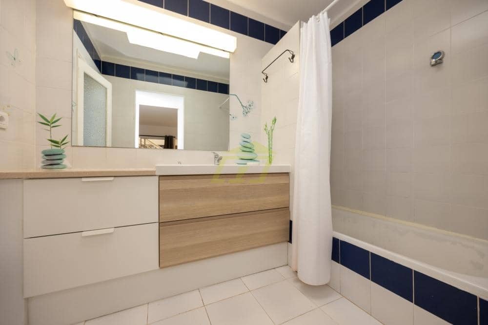 2 quarto Moradia para venda em Puerto del Carmen com piscina - 360 000 € (Ref: 9835094)