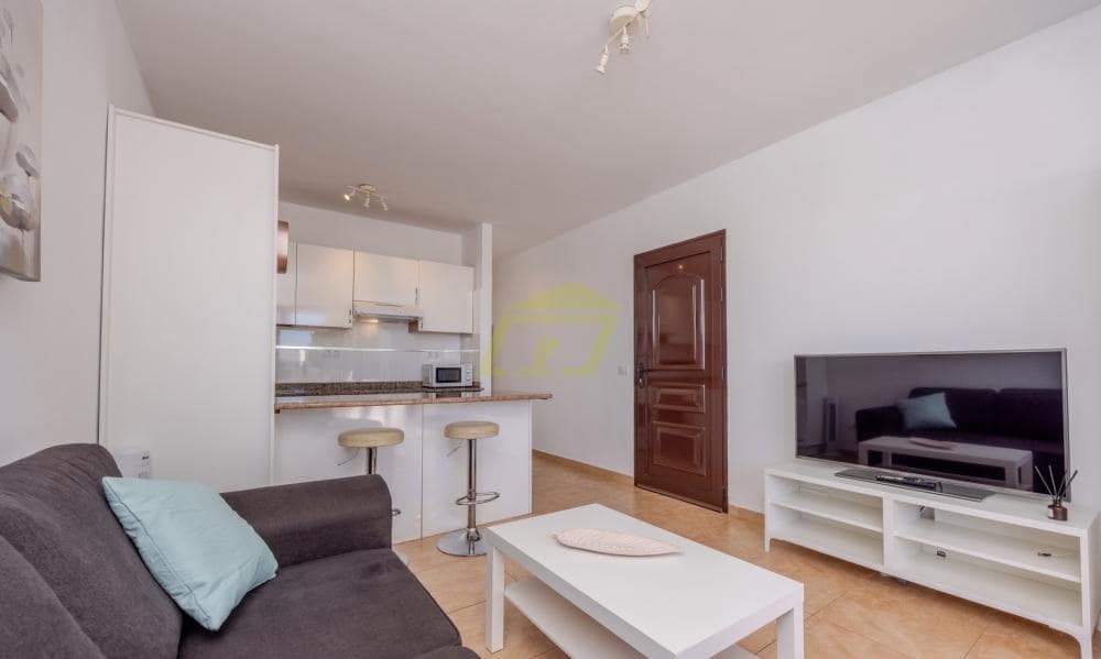 1 bedroom Apartment for sale in Puerto del Carmen with pool - € 215,000 (Ref: 9838840)
