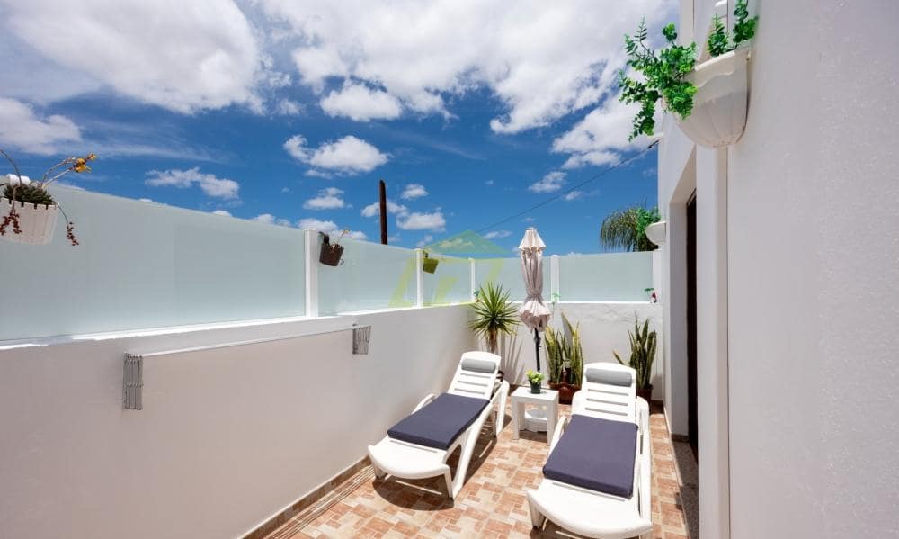 2 bedroom Apartment for sale in Playa Honda with garage - € 290,000 (Ref: 9842049)