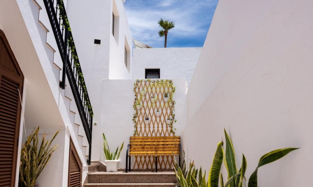 2 bedroom Apartment for sale in Playa Honda with garage - € 290,000 (Ref: 9842049)