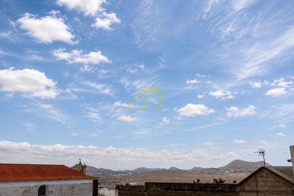 3 bedroom Bungalow for sale in Teguise - € 735,000 (Ref: 9842050)