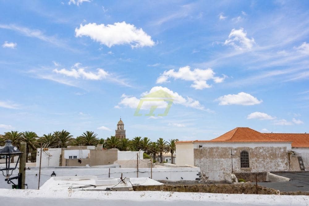 3 bedroom Bungalow for sale in Teguise - € 735,000 (Ref: 9842050)