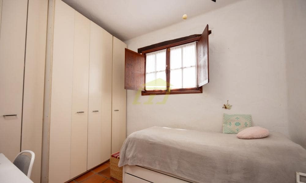 3 bedroom Bungalow for sale in Teguise - € 735,000 (Ref: 9842050)