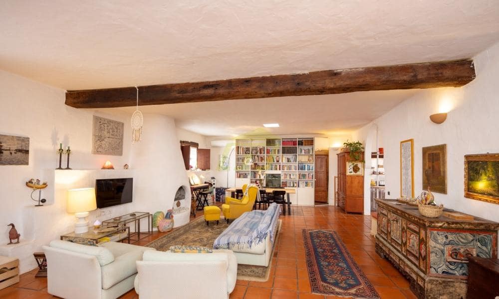 3 bedroom Bungalow for sale in Teguise - € 735,000 (Ref: 9842050)