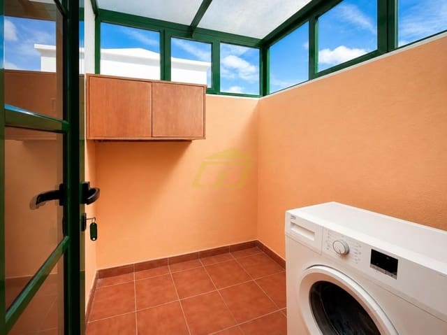 2 quarto Apartamento para venda em Costa Teguise, Teguise com piscina garagem - 310 000 € (Ref: 9842051)