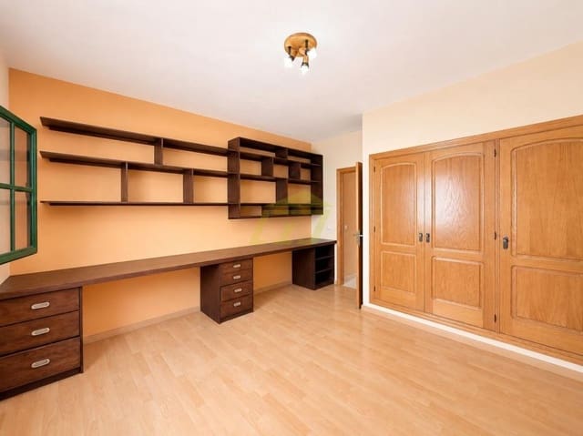 2 quarto Apartamento para venda em Costa Teguise, Teguise com piscina garagem - 310 000 € (Ref: 9842051)