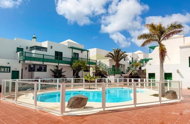 2 quarto Apartamento para venda em Costa Teguise, Teguise com piscina garagem - 310 000 € (Ref: 9842051)