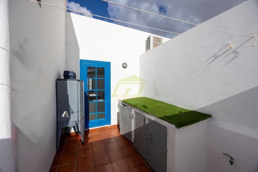 3 quarto Moradia para venda em Puerto Calero com piscina - 420 000 € (Ref: 9844794)