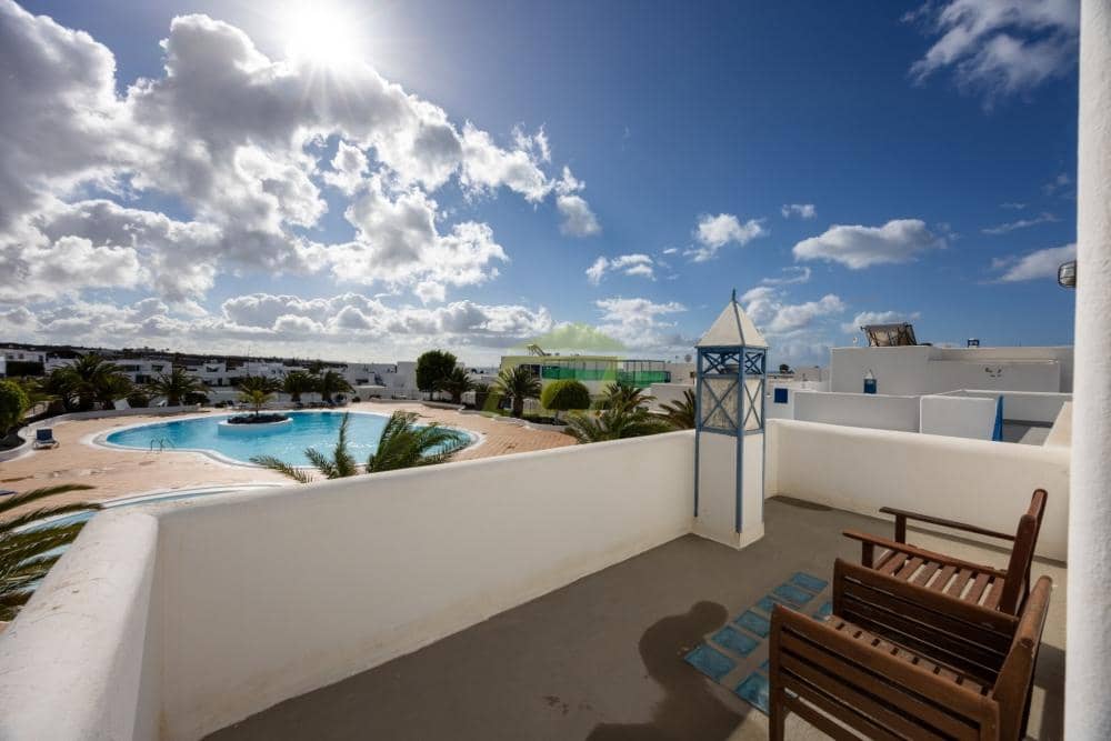3 quarto Moradia para venda em Puerto Calero com piscina - 420 000 € (Ref: 9844794)