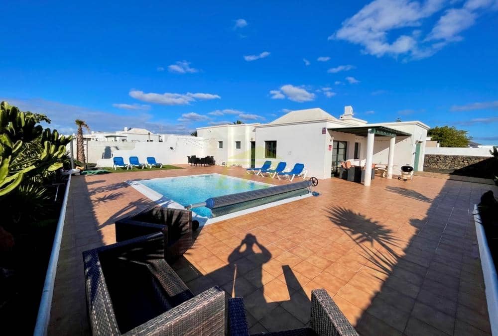 3 quarto Moradia para venda em Playa Blanca com piscina - 460 000 € (Ref: 9844795)