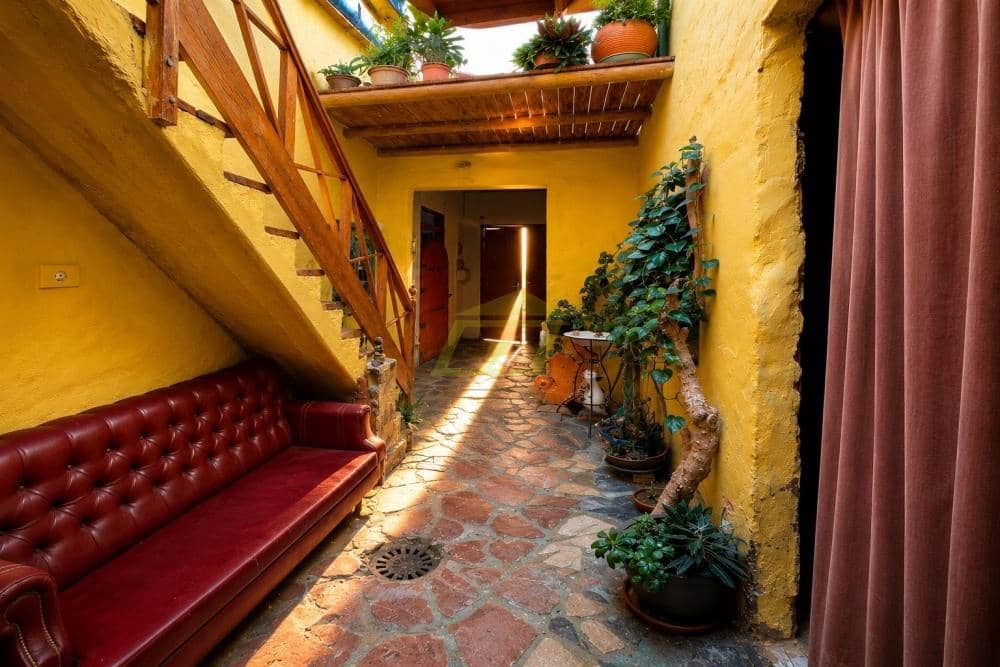 5 bedroom Villa for sale in Haria - € 249,000 (Ref: 9850865)
