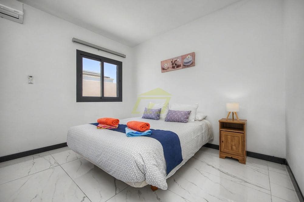3 bedroom Villa for sale in Playa Blanca with pool - € 570,000 (Ref: 9861474)
