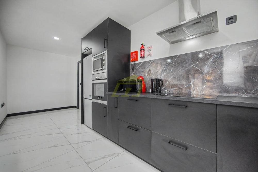 3 bedroom Villa for sale in Playa Blanca with pool - € 570,000 (Ref: 9861474)