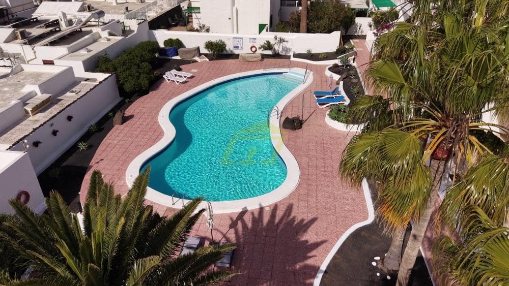 2 bedroom Apartment for sale in Puerto del Carmen with pool - € 310,000 (Ref: 9866386)
