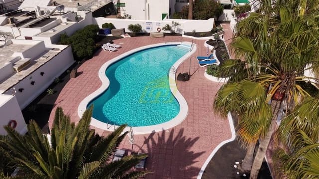 2 soveværelse Lejlighed til salg i Puerto del Carmen, Tías med swimmingpool - € 310.000 (Ref: 9866386)