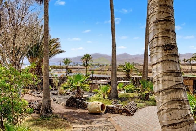 3 slaapkamer Villa te koop in Macher, Tías - € 1.350.000 (Ref: 9868147)