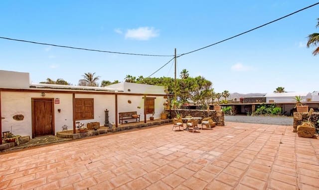 3 slaapkamer Villa te koop in Macher, Tías - € 1.350.000 (Ref: 9868147)