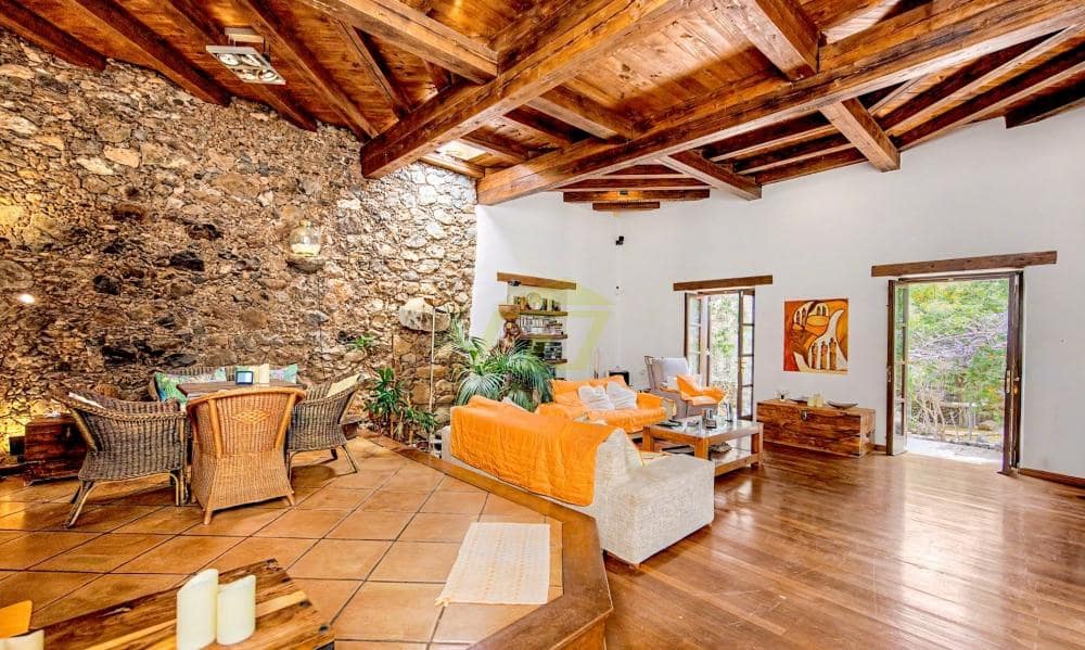 3 slaapkamer Villa te koop in Macher - € 1.350.000 (Ref: 9868147)