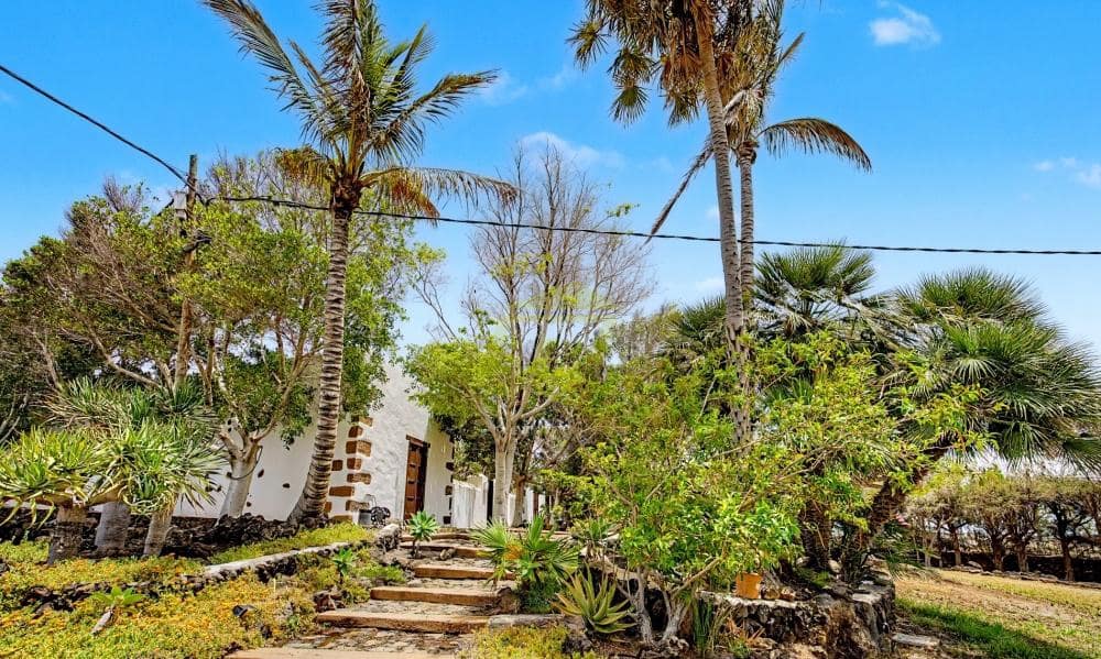 3 slaapkamer Villa te koop in Macher - € 1.350.000 (Ref: 9868147)