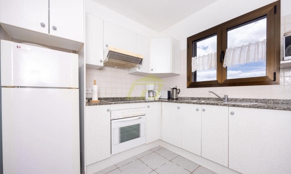 3 soveværelse Villa til salg i Charco del Palo med garage - € 430.000 (Ref: 9868148)