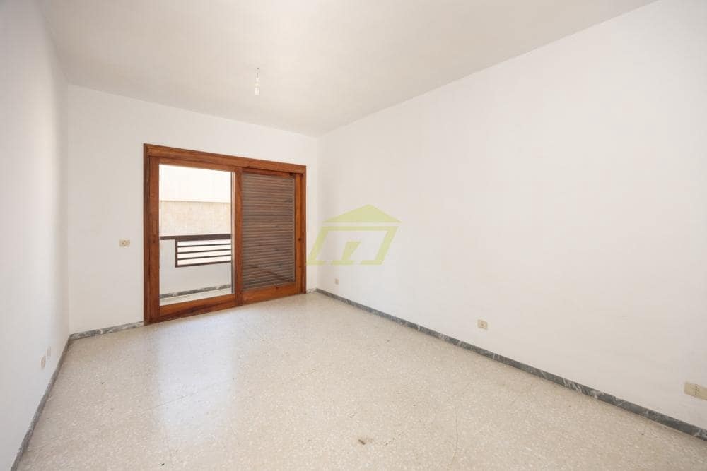 4 soveværelse Lejlighed til salg i Arrecife - € 315.000 (Ref: 9872901)