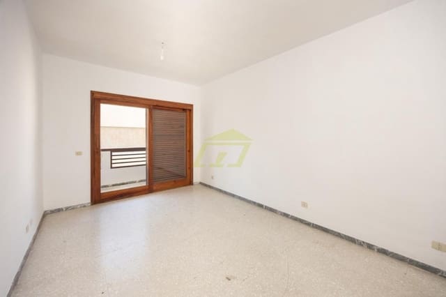 4 soveværelse Lejlighed til salg i Arrecife - € 315.000 (Ref: 9872901)