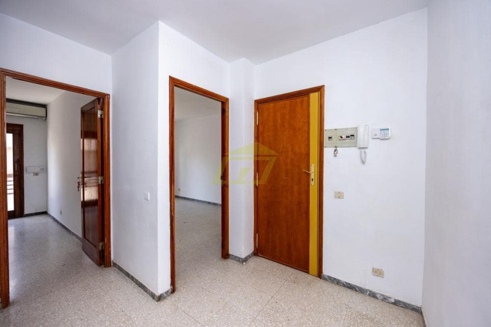 4 soveværelse Lejlighed til salg i Arrecife - € 315.000 (Ref: 9872901)