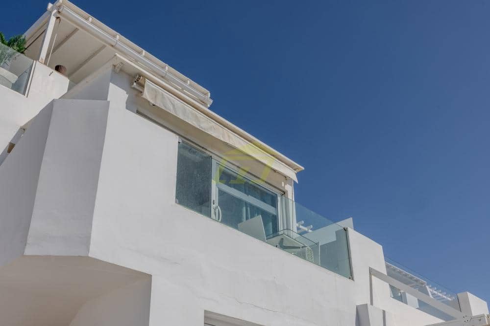 Studio na sprzedaż w Puerto del Carmen z basenem - 210 000 € (Ref: 9872902)