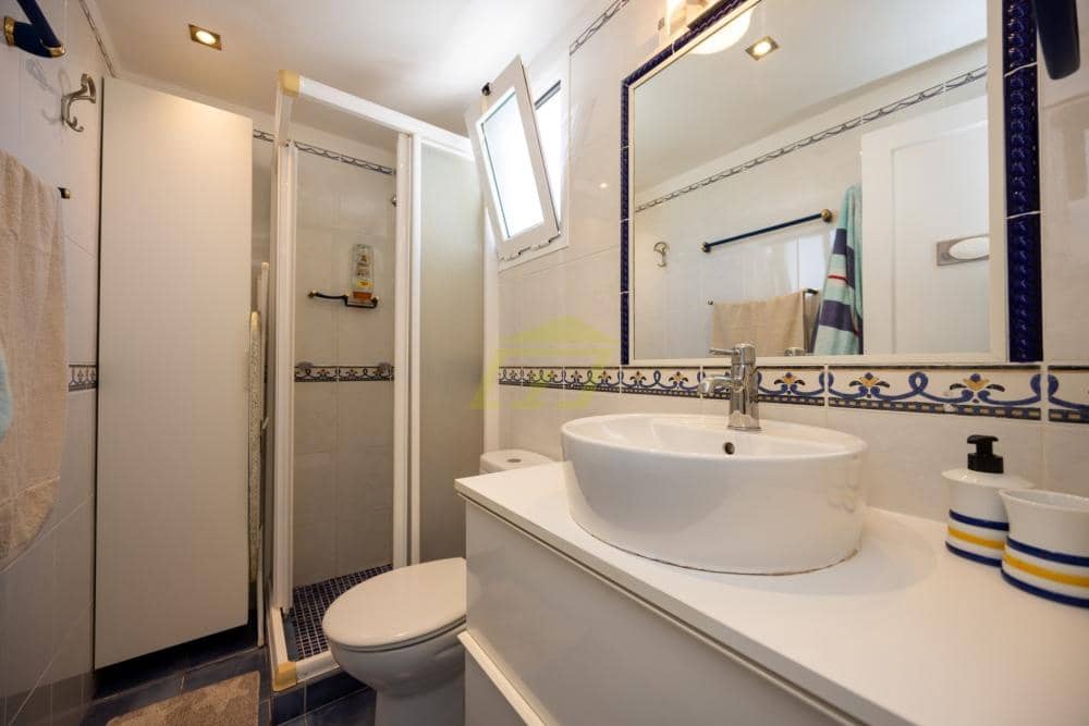 Studio na sprzedaż w Puerto del Carmen z basenem - 210 000 € (Ref: 9872902)