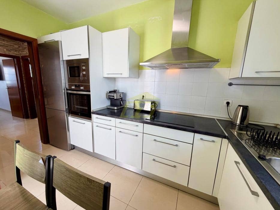 2 sypialnia Willa na sprzedaż w Playa Blanca z basenem garażem - 420 000 € (Ref: 9872903)