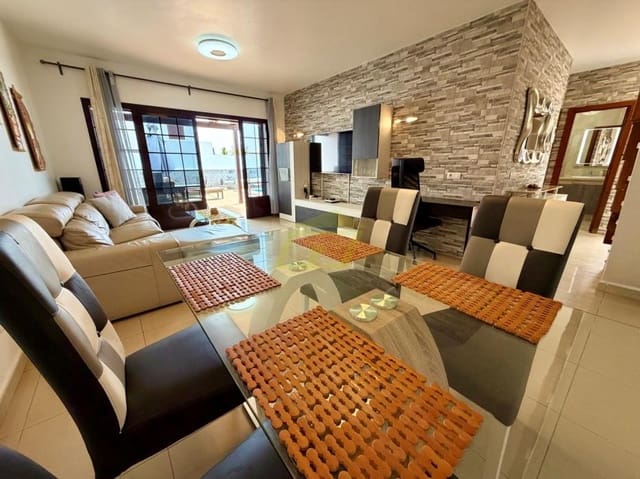 2 sypialnia Willa na sprzedaż w Playa Blanca, Yaiza z basenem garażem - 420 000 € (Ref: 9872903)