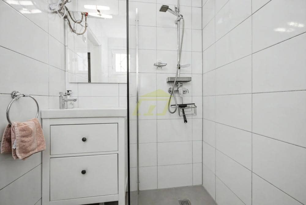Studio na sprzedaż w Puerto del Carmen z basenem - 180 000 € (Ref: 9875621)