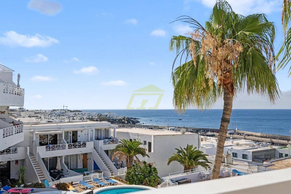 Studio na sprzedaż w Puerto del Carmen z basenem - 180 000 € (Ref: 9875621)