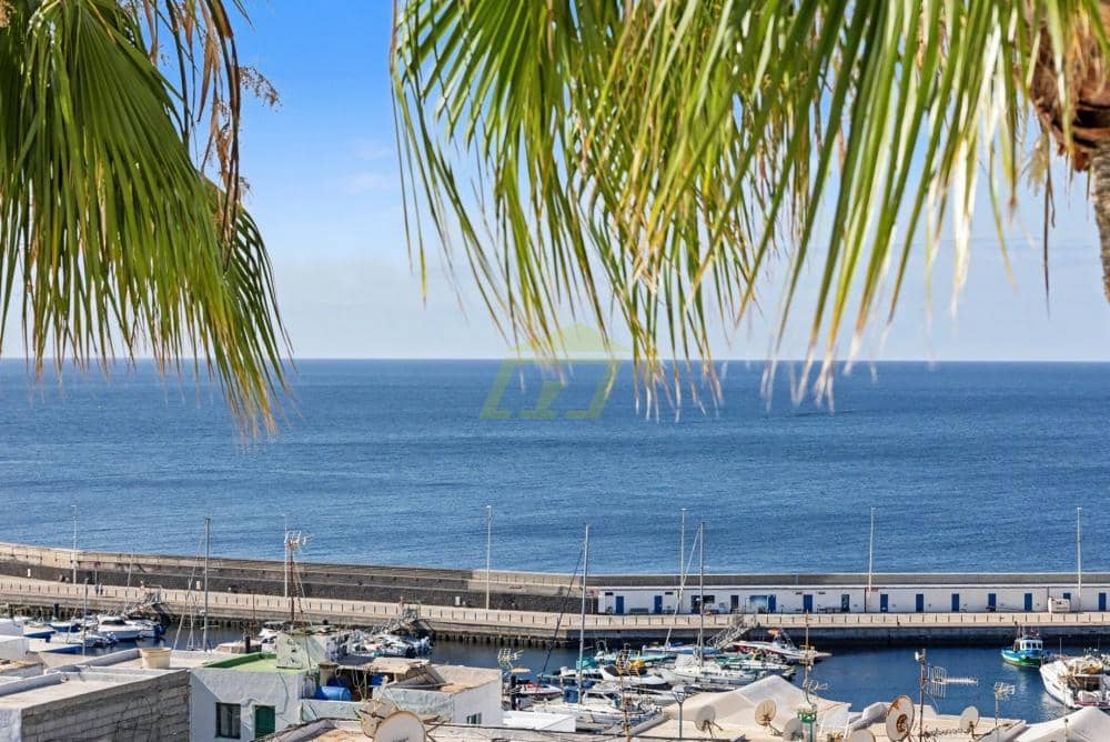Studio na sprzedaż w Puerto del Carmen z basenem - 180 000 € (Ref: 9875621)