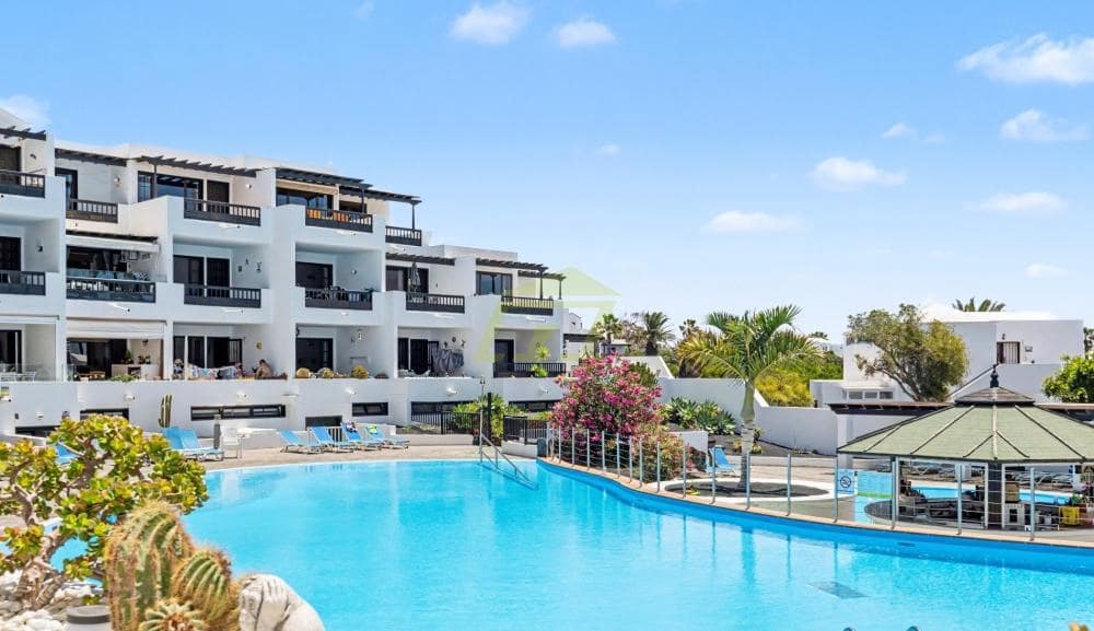 1 chambre Appartement à vendre à Costa Teguise avec piscine - 245 000 € (Ref: 9877835)