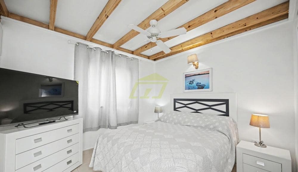 2 soverom Bungalow til salgs i Costa Teguise med svømmebasseng - € 305 000 (Ref: 9880536)