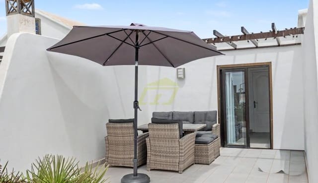 2 camera da letto Bungalow in vendita in Costa Teguise, Teguise con piscina - 305.000 € (Rif: 9880536)