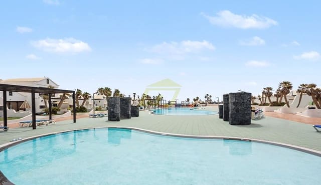 2 camera da letto Bungalow in vendita in Costa Teguise, Teguise con piscina - 305.000 € (Rif: 9880536)