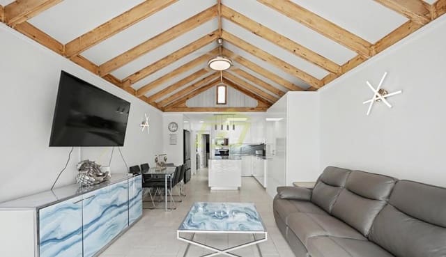 2 camera da letto Bungalow in vendita in Costa Teguise, Teguise con piscina - 305.000 € (Rif: 9880536)