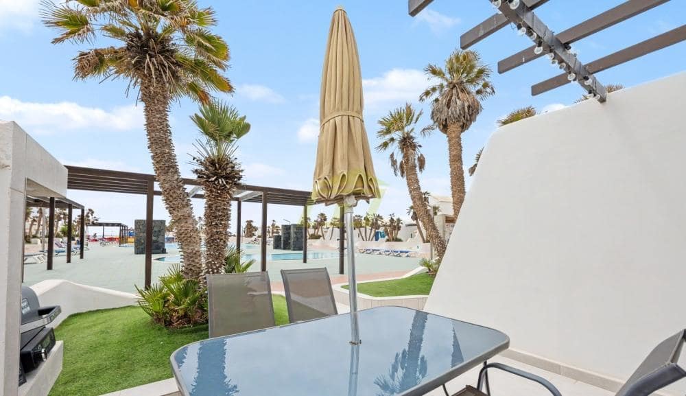 2 soverom Bungalow til salgs i Costa Teguise med svømmebasseng - € 305 000 (Ref: 9880536)