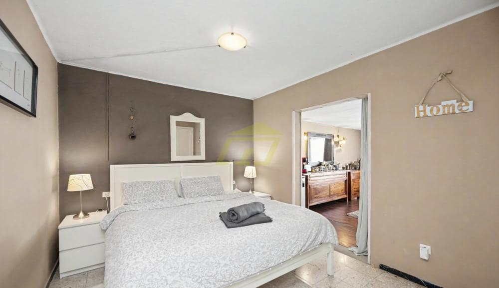 7 bedroom Villa for sale in Teguise - € 775,000 (Ref: 9883970)