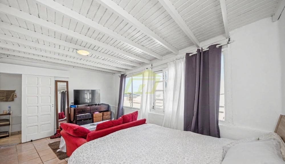 7 bedroom Villa for sale in Teguise - € 775,000 (Ref: 9883970)