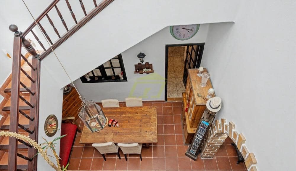 7 bedroom Villa for sale in Teguise - € 775,000 (Ref: 9883970)
